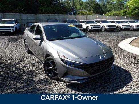 Certified 2023 Hyundai Elantra SEL w/ Convenience Package FWD image 3