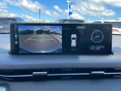Used 2025 Genesis GV70 2.5T AWD/4WD image 19
