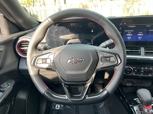 Used 2024 Chevrolet Trax RS image 26