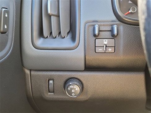 Used 2022 Chevrolet Colorado Z71 w/ Safety Package image 38