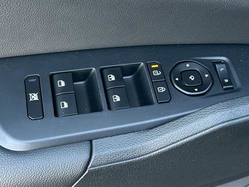 New 2026 Kia Sportage SX FWD image 12