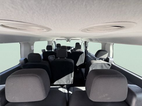 Used 2023 Ford Transit 350 XLT image 9