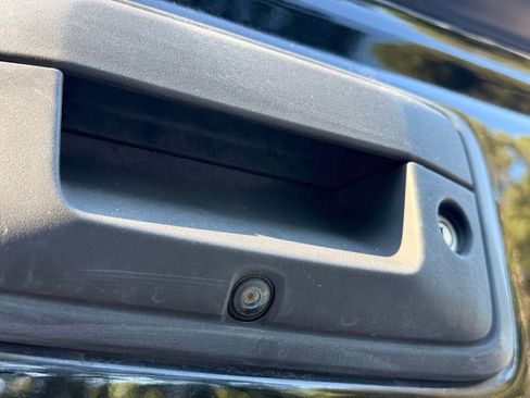 Used 2017 Chevrolet Silverado 1500 LTZ Z71 AWD/4WD image 10