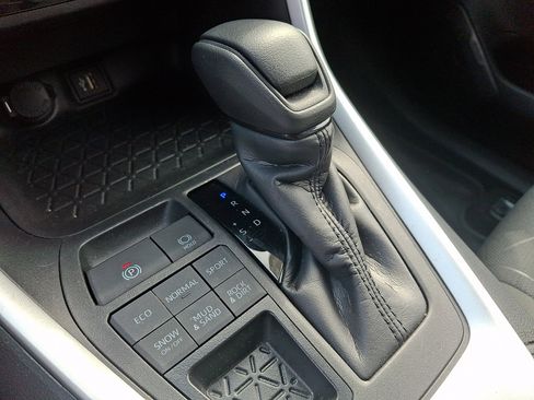 Certified 2024 Toyota RAV4 XLE image 15