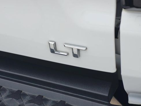 Used 2023 Chevrolet Colorado LT w/ LT Convenience Package RWD image 6