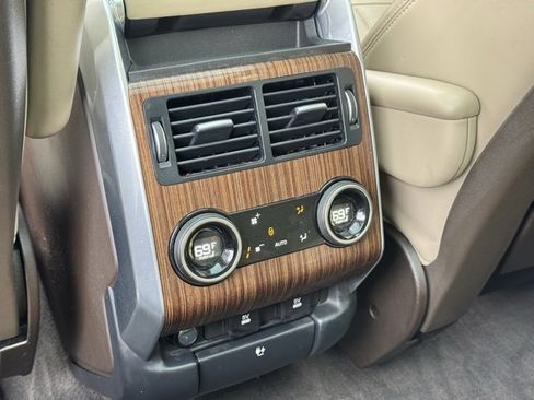 Used 2021 Land Rover Range Rover Sport HSE Silver Edition image 14