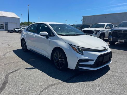 Used 2024 Toyota Corolla SE FWD image 7