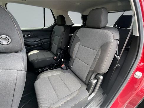 Used 2021 Chevrolet Traverse LT FWD image 26