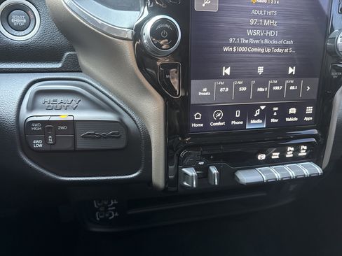 Used 2024 RAM 2500 Laramie image 27