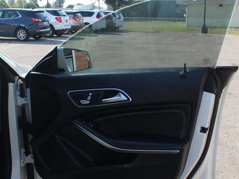 Used 2018 Mercedes-Benz CLA 250 4MATIC image 22
