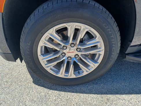 Used 2023 GMC Yukon XL SLT image 28