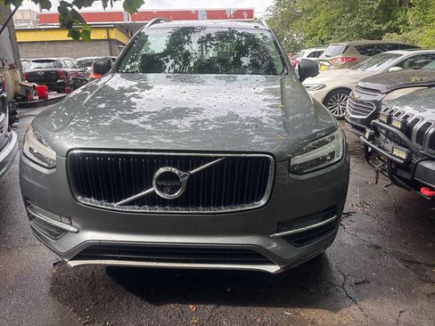 Used 2016 Volvo XC90 T6 Momentum w/ Momentum Plus Package AWD/4WD image 3