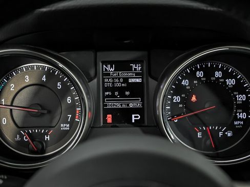 Used 2013 Jeep Grand Cherokee Limited AWD/4WD image 22