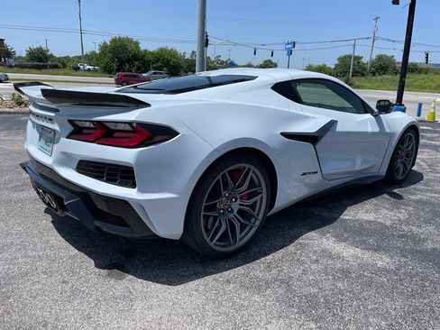 Used 2023 Chevrolet Corvette Z06 w/ Engine Appearance Package RWD image 3