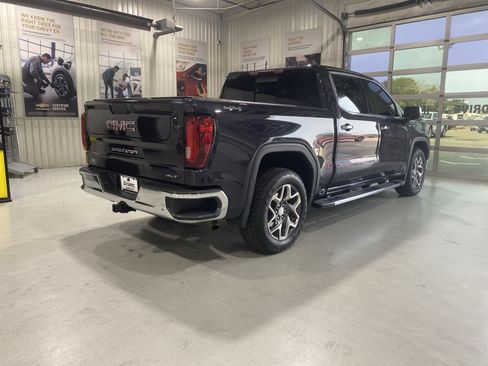 Used 2024 GMC Sierra 1500 SLT w/ SLT Premium Plus Package AWD/4WD image 8