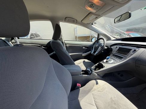 Used 2010 Toyota Prius Two FWD image 11