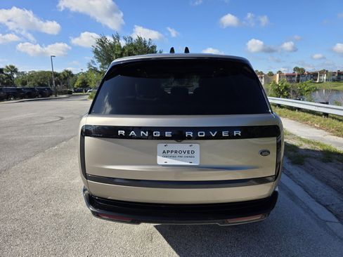 Certified 2023 Land Rover Range Rover SE AWD/4WD image 6