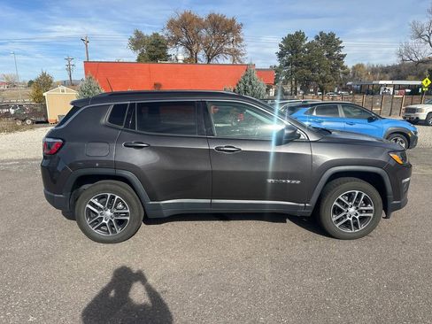 Used 2017 Jeep Compass Latitude w/ Popular Equipment Group image 8