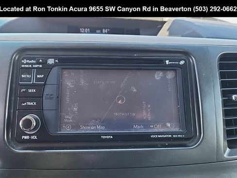 Used 2014 Toyota Sienna XLE FWD image 9