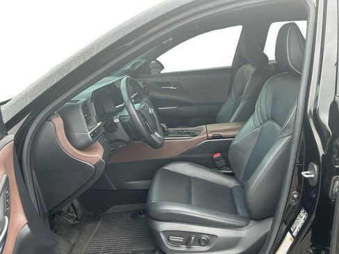 Used 2023 Toyota Crown AWD/4WD image 14