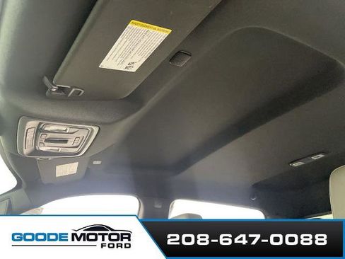 Used 2023 Chevrolet Silverado 1500 ZR2 w/ Technology Package AWD/4WD image 17