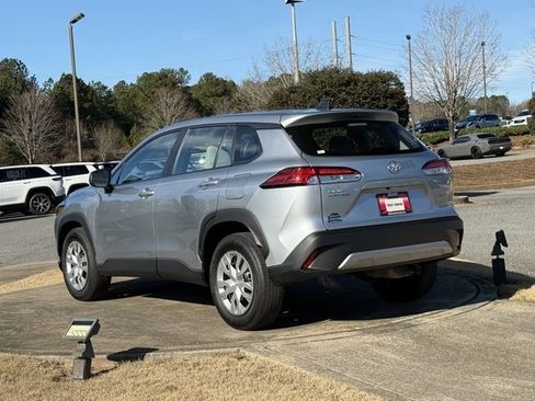 Used 2025 Toyota Corolla Cross L image 5