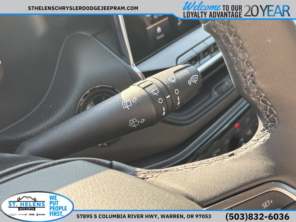 New 2025 Jeep Compass Limited w/ Sun & Sound Group AWD/4WD image 23