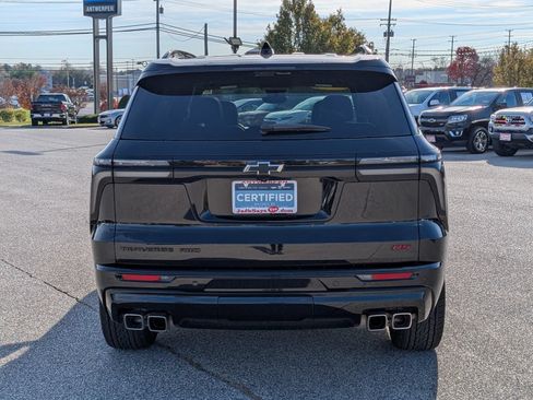 Used 2024 Chevrolet Traverse RS w/ LPO, Floor Liner Package AWD/4WD image 4