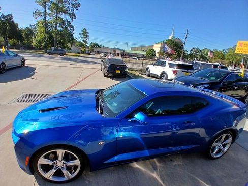 Used 2018 Chevrolet Camaro SS image 9