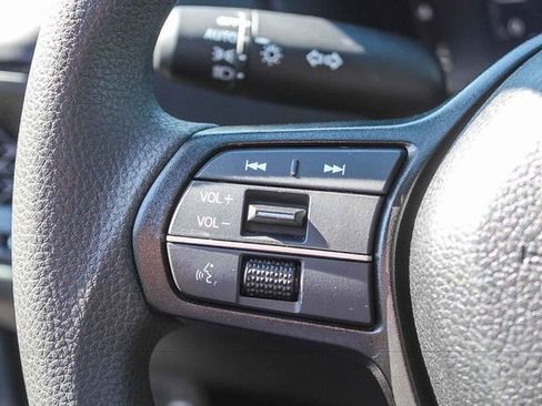 Used 2025 Honda Accord SE image 30