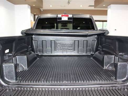 Used 2019 RAM 1500 Laramie AWD/4WD image 35