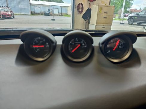 Used 2024 Nissan Z NISMO w/ Floor Mat Package RWD image 25