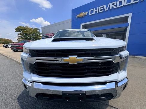 New 2026 Chevrolet Silverado 2500 LT w/ Safety Package AWD/4WD image 7