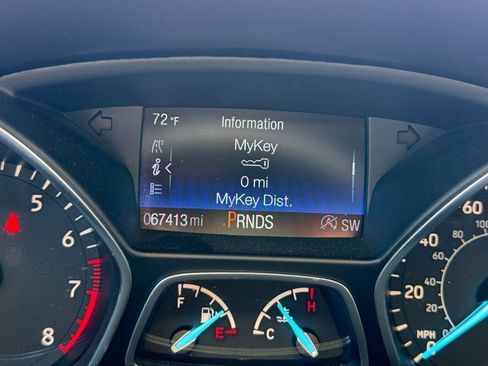 Used 2017 Ford Escape SE image 16