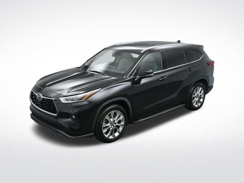 Used 2022 Toyota Highlander Limited image 43