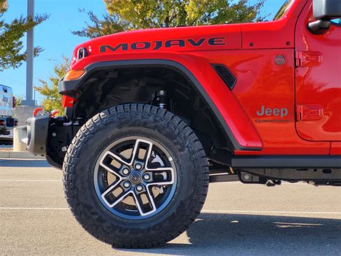 New 2025 Jeep Gladiator Mojave image 6