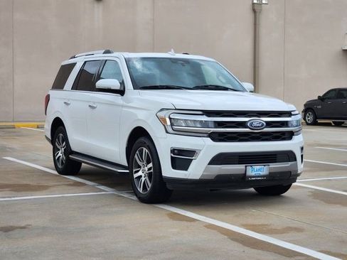 Used 2023 Ford Expedition Limited RWD image 3