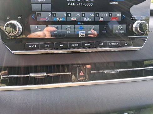 Used 2024 Mitsubishi Outlander image 22