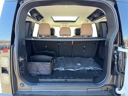 New 2026 Land Rover Defender 110 S AWD/4WD image 25