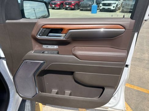 Used 2022 GMC Sierra 1500 Denali AWD/4WD image 32