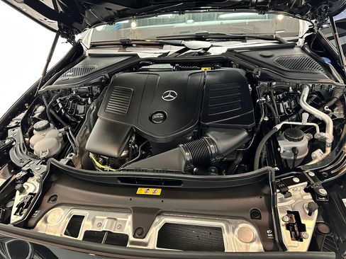 Used 2024 Mercedes-Benz E 350 4MATIC Sedan image 39