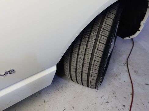 Used 2003 Ford Thunderbird image 36