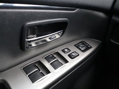 Used 2023 Mitsubishi Outlander Sport SE AWD/4WD image 17