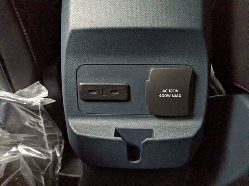 New 2025 Ford Maverick Lariat w/ Black Appearance Package image 19