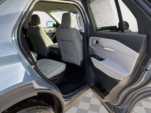 New 2026 Ford Explorer Active w/ Active Comfort Package image 12