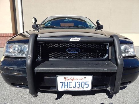 Used 2007 Ford Crown Victoria Police Interceptor image 10