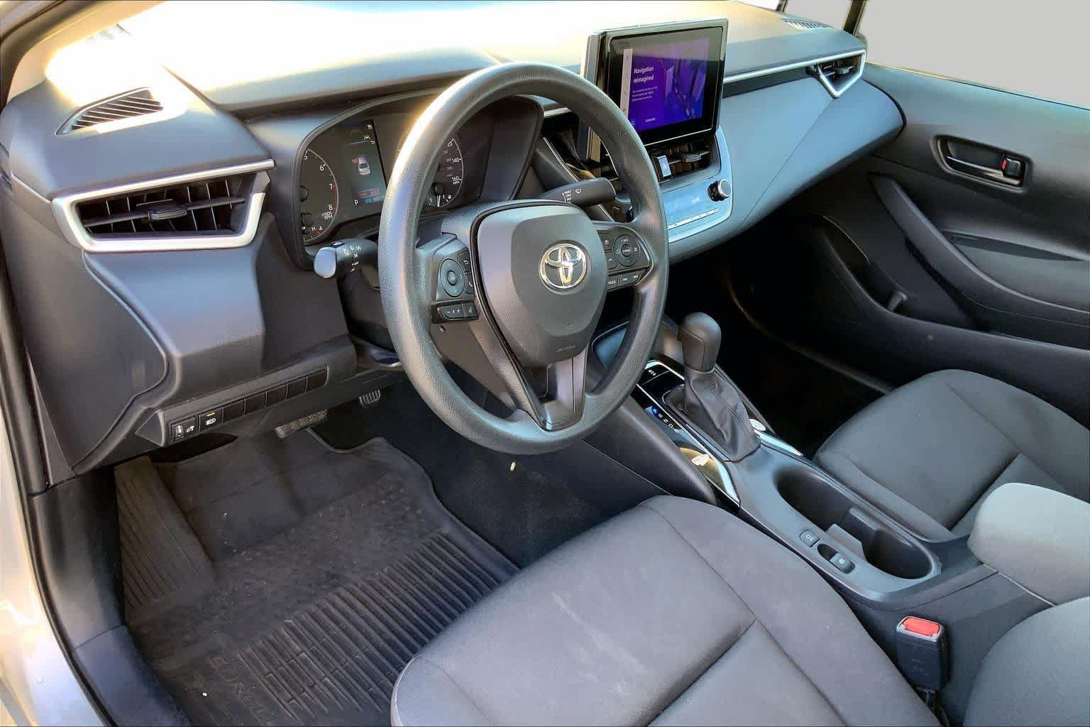 Used 2024 Toyota Corolla LE FWD image 16