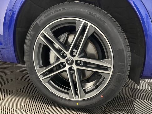 Used 2023 Audi Q5 e Premium Plus w/ Premium Plus Package image 3