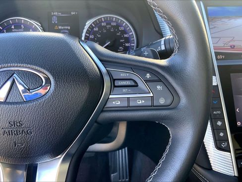 Used 2017 INFINITI Q60 3.0t Sport image 21