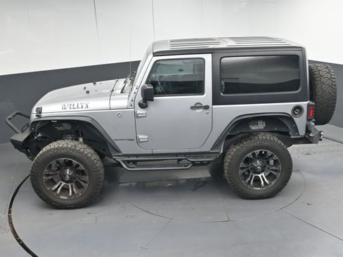 Used 2018 Jeep Wrangler Sport image 34